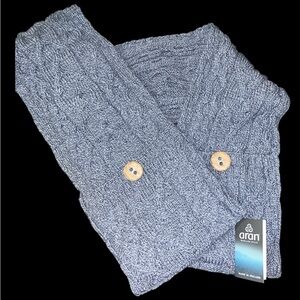 Aran Woollen Mills blue button scarf-Brand New!